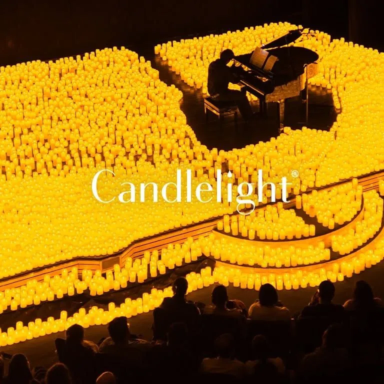 Candlelight: Christmas Classics